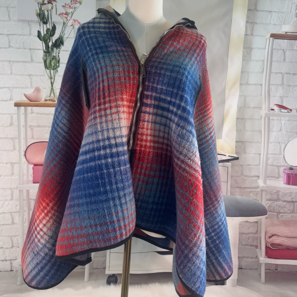 Vintage Reversible Wool Plaid Cape with Zipper - Picture 3 of 13